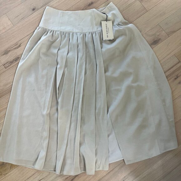 BURBERRY NWT PLEATED BEIGE MIDI SKIRT - Picture 1 of 1